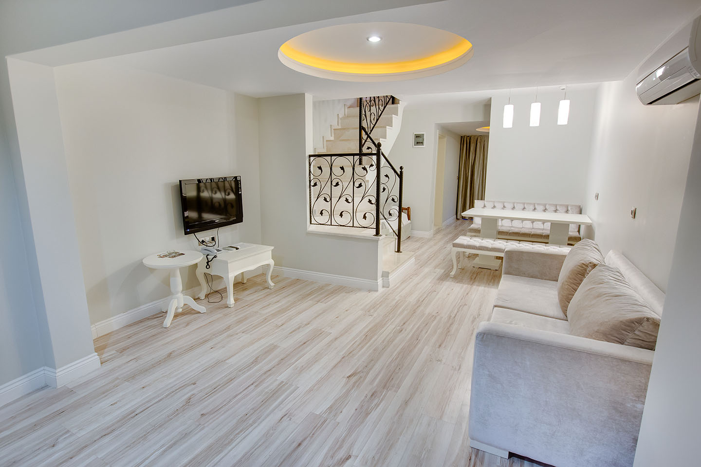 Deluxe Style Villa The Pine Hill Hotel & Suites